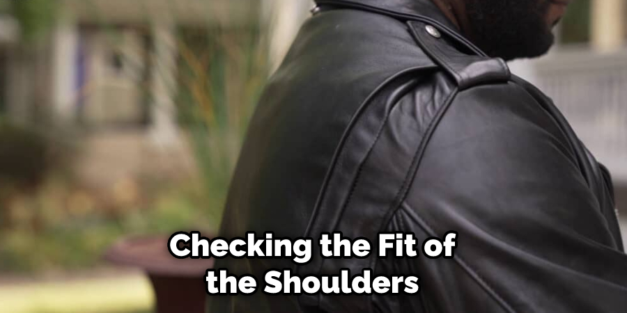 Checking the Fit of the Shoulders