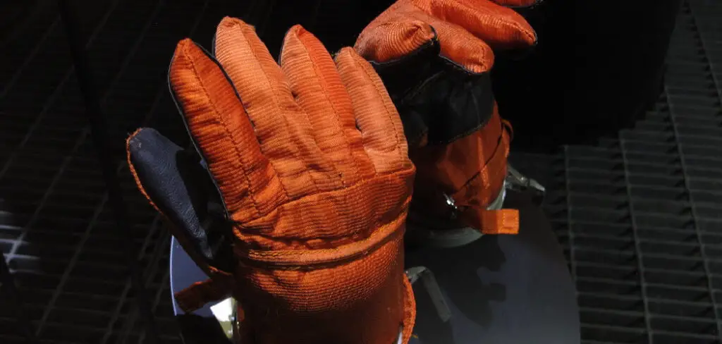 How to Dry Leather Gloves