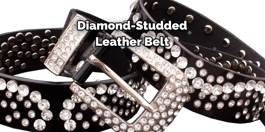 Diamond-Studded
Leather Belt