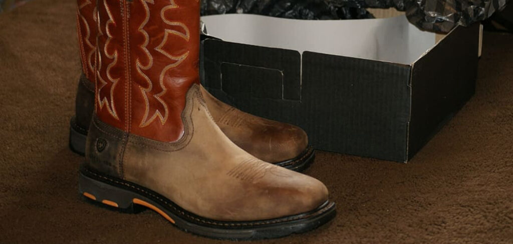 How to Stretch Cowboy Boots Calf
