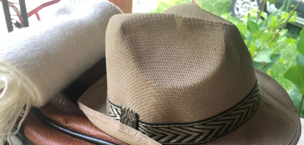 How to Travel With Leather Hats
