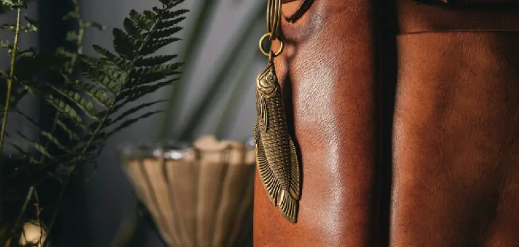 How to Clean Inside of Leather Purse