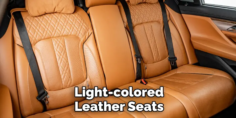  Light-colored Leather Seats