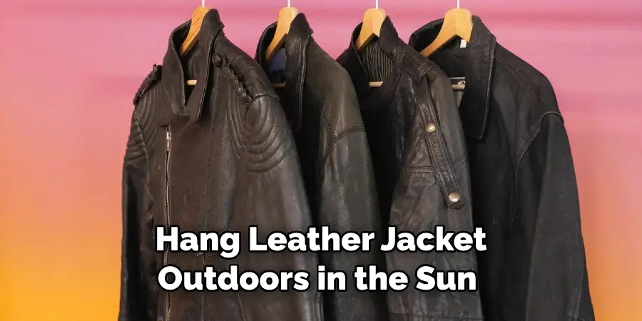 Hang Leather Jacket
Outdoors in the Sun 