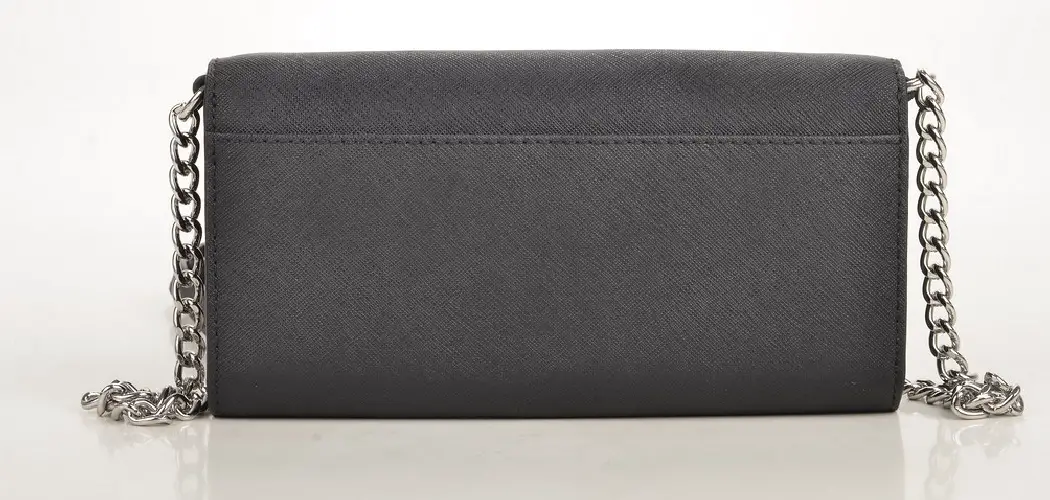 How to Clean Saffiano Leather